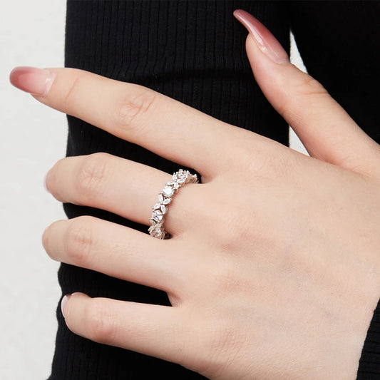ZeitlosWir™ - Eternity Moissanite Ring
