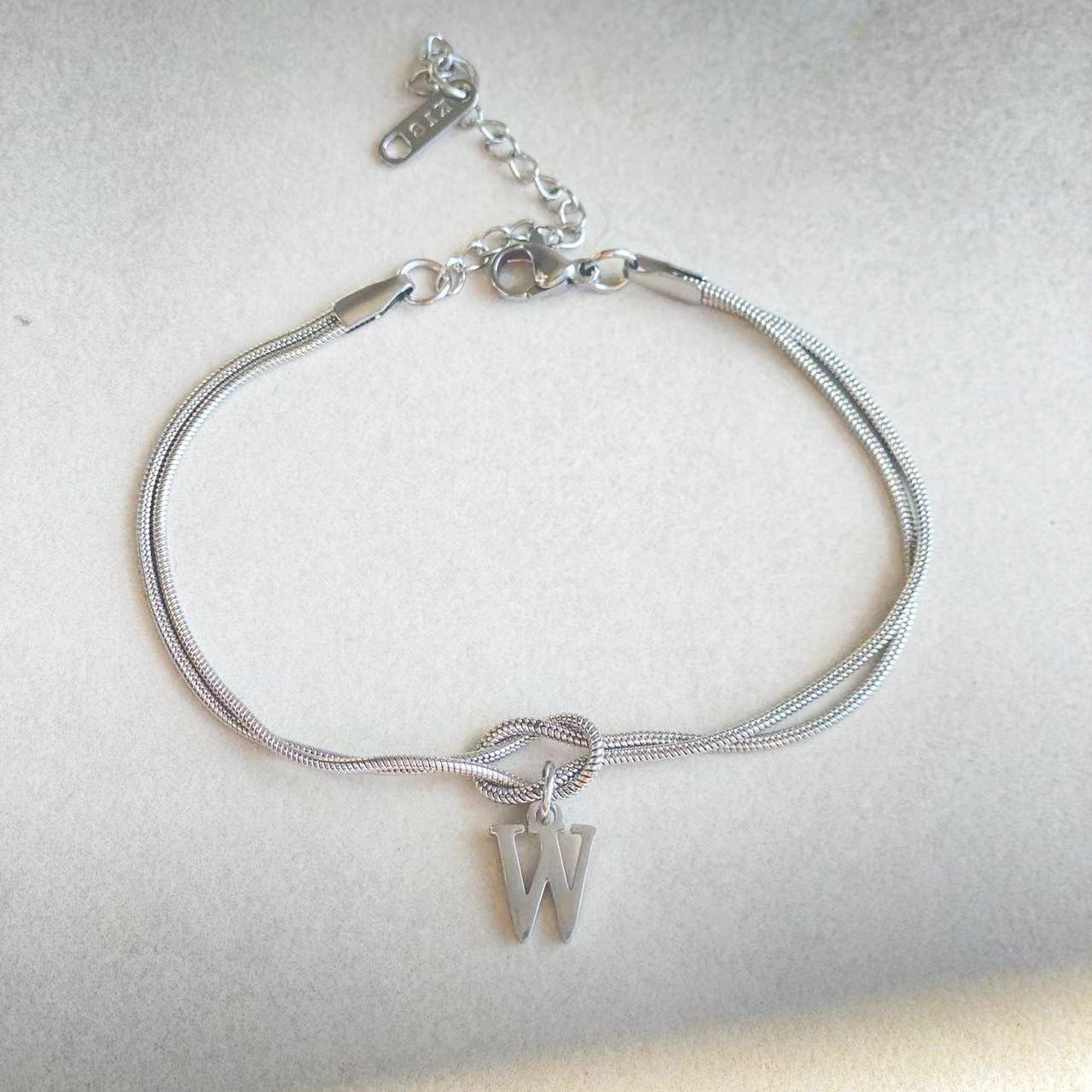 ZeitlosWir™ – Letter Charm