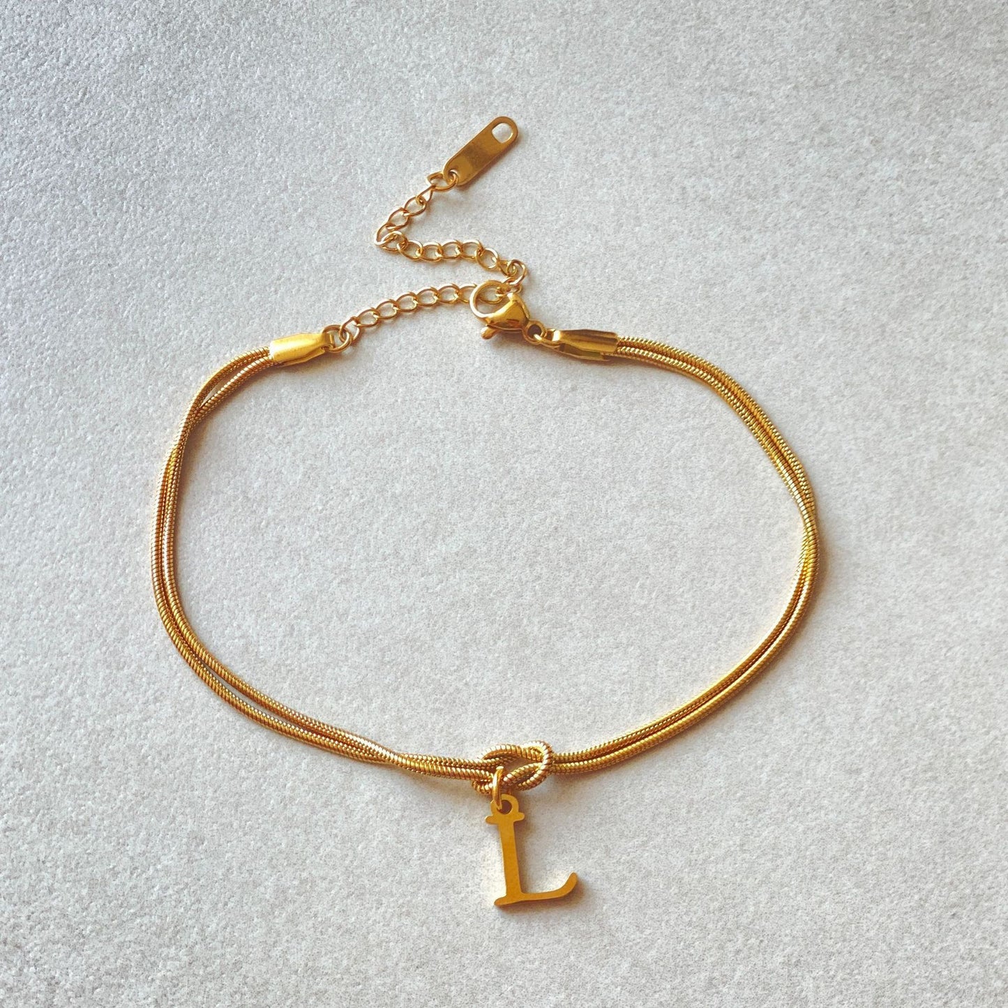ZeitlosWir™ – Letter Charm