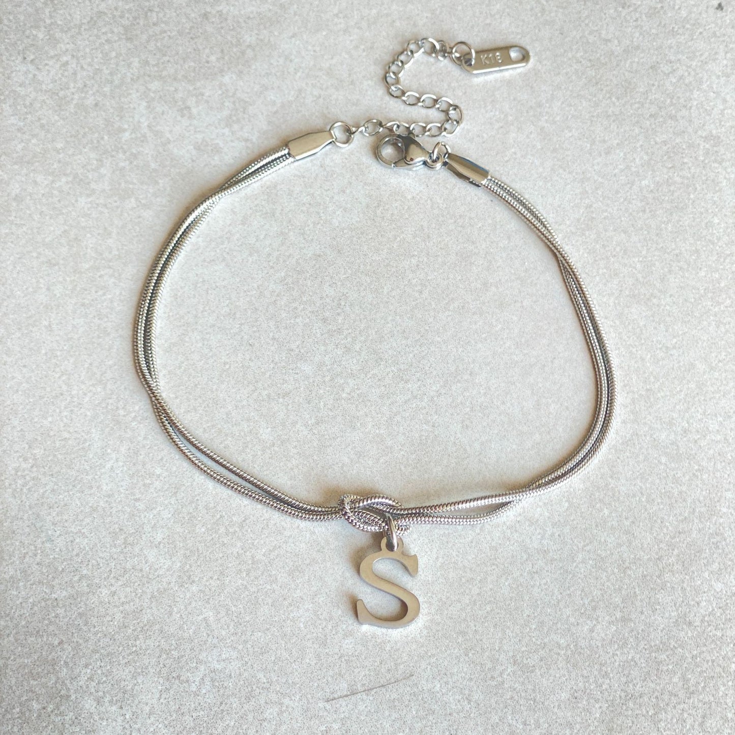 ZeitlosWir™ – Letter Charm