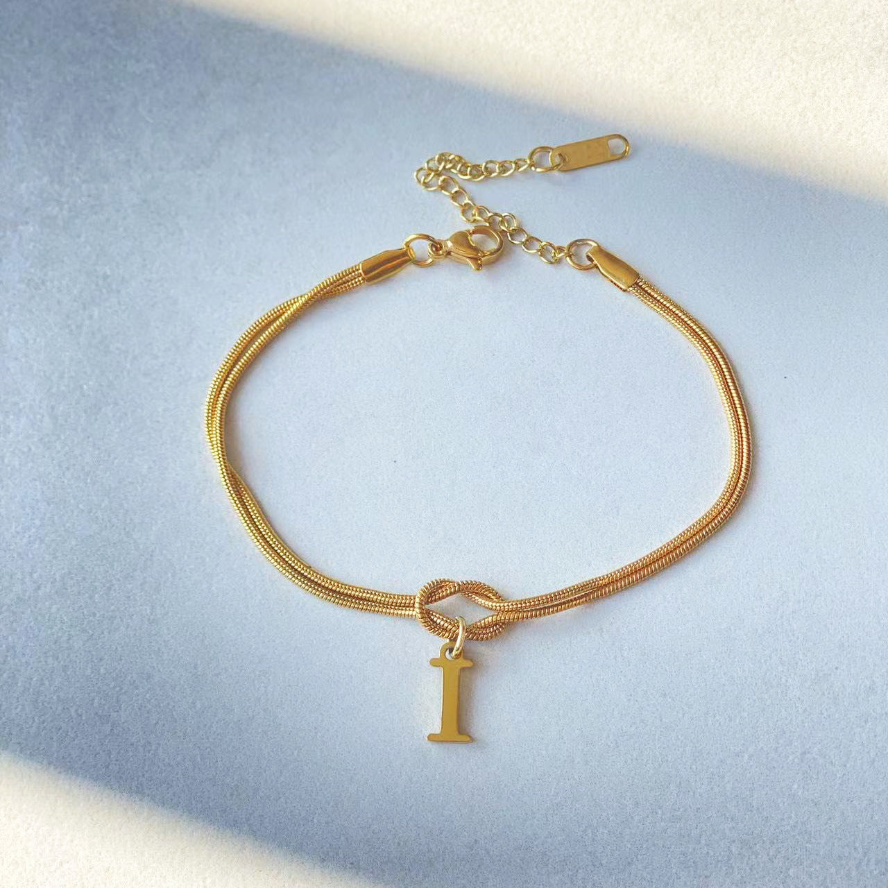 ZeitlosWir™ – Letter Charm