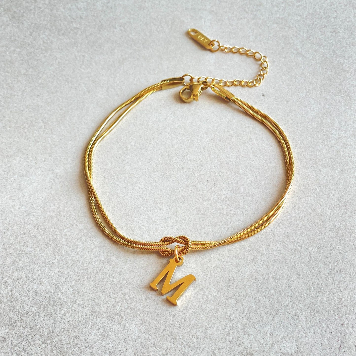 ZeitlosWir™ – Letter Charm