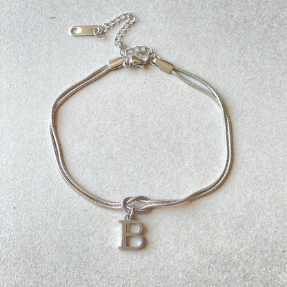 ZeitlosWir™ – Letter Charm