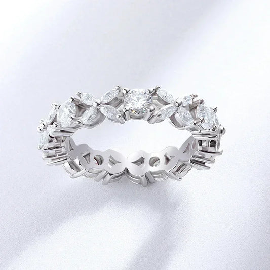 ZeitlosWir™ - Eternity Moissanite Ring