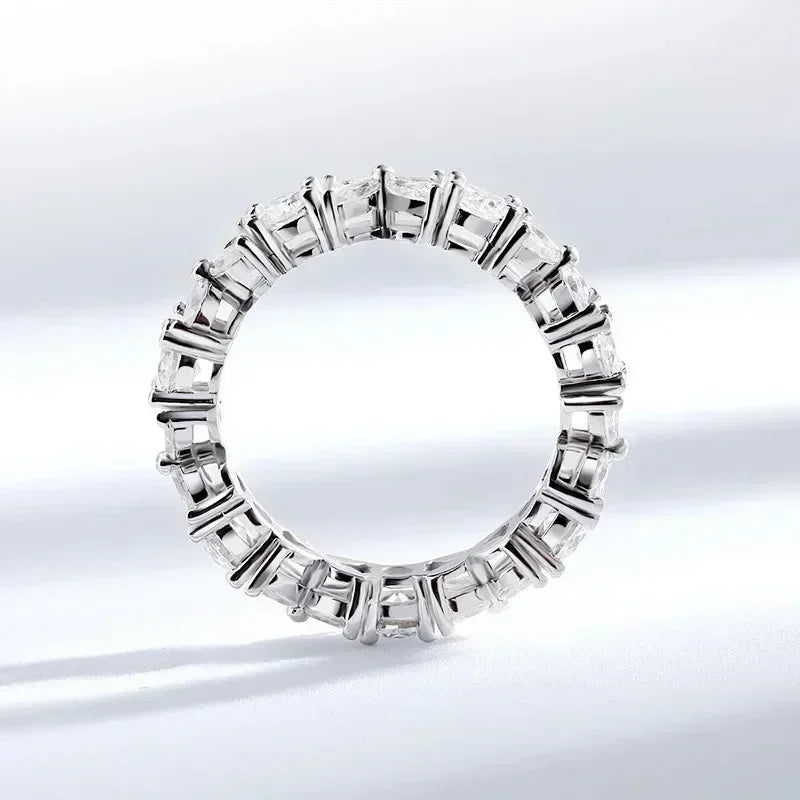 ZeitlosWir™ - Eternity Moissanite Ring