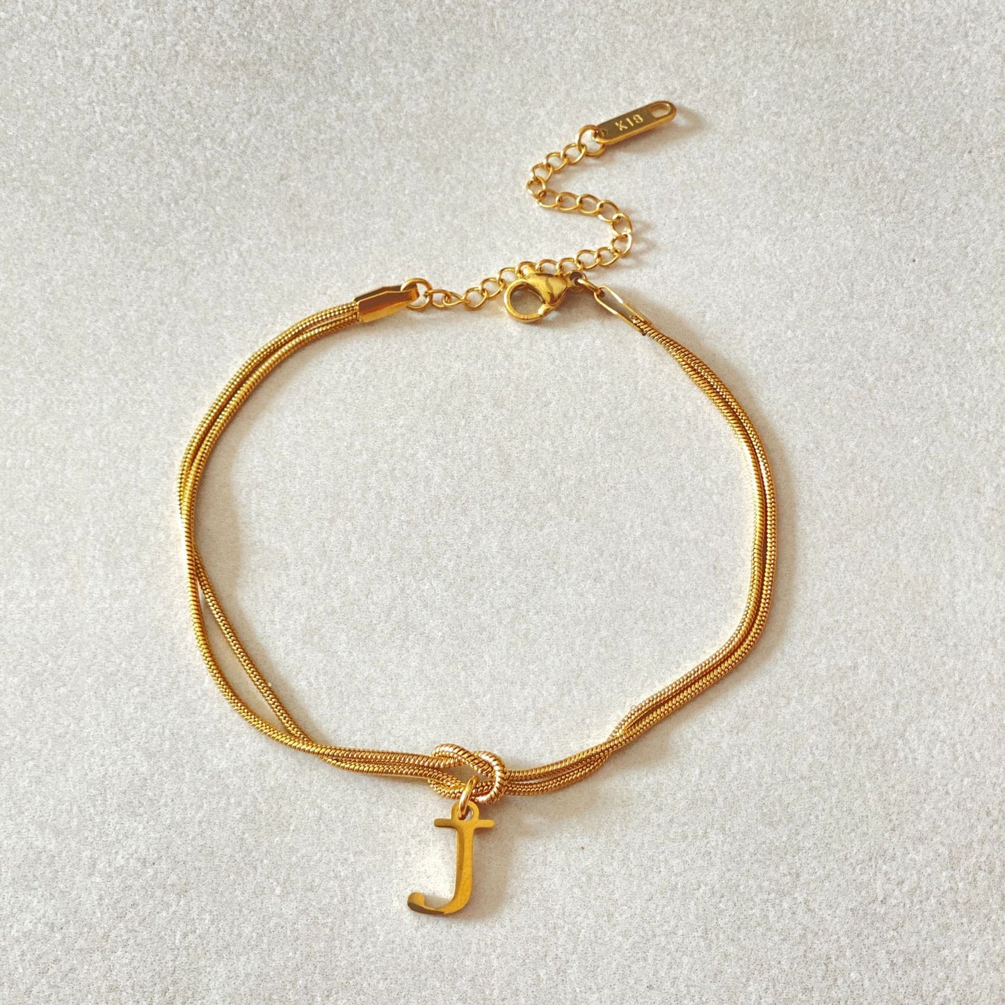 ZeitlosWir™ – Letter Charm