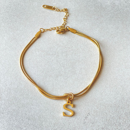 ZeitlosWir™ – Letter Charm