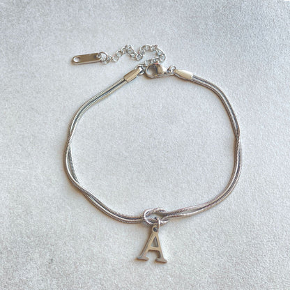 ZeitlosWir™ – Letter Charm